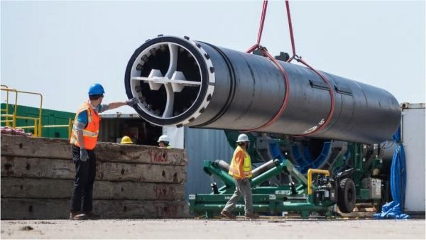 The world's first marine plastics cleaning machine will be launched 1 marine plastics cleaning machine