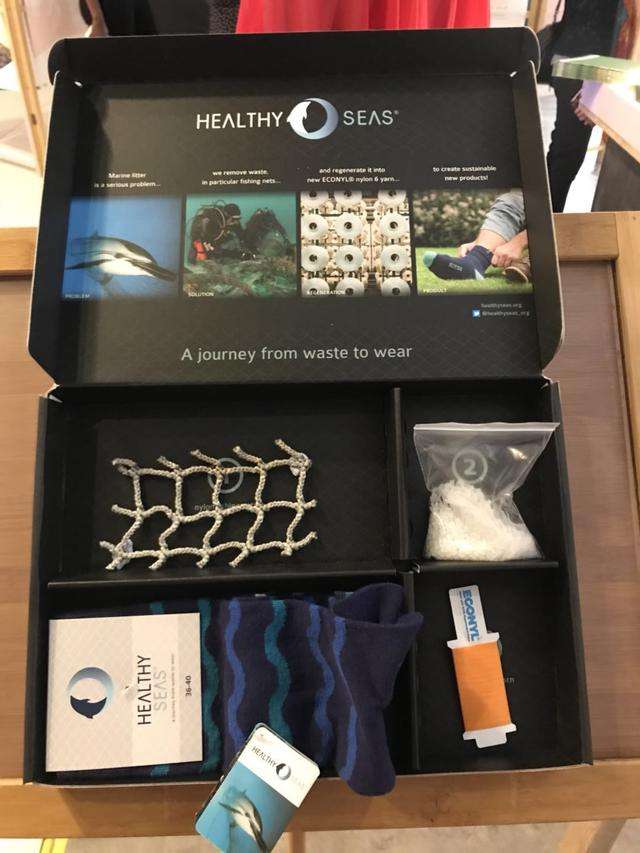 Waste plastics gets "rebirth" in the Netherlands 2 socks made of waste plastics