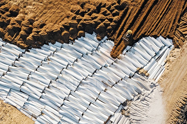 Transforming Wind Turbine Blade Treatment Amid Industry Challenges 1 wind turbine blades
